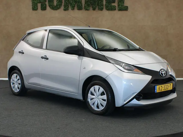 Toyota Aygo 1.0 VVT-i x-now 2016 Benzine 11