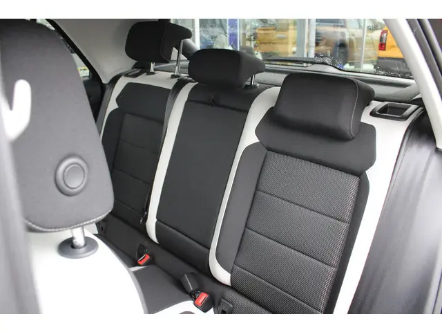 Volkswagen T-Roc 1.5 TSI Sport 2020 Benzine 11