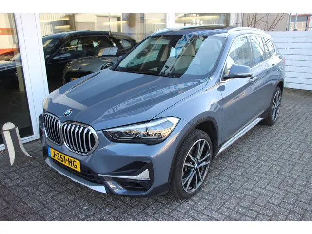 BMW X1 sDrive20i High Executive 2020 Benzine 3