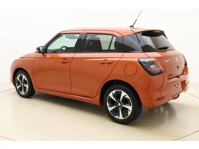 Suzuki Swift 1.2 Style Smart Hybrid 2025 Benzine 4
