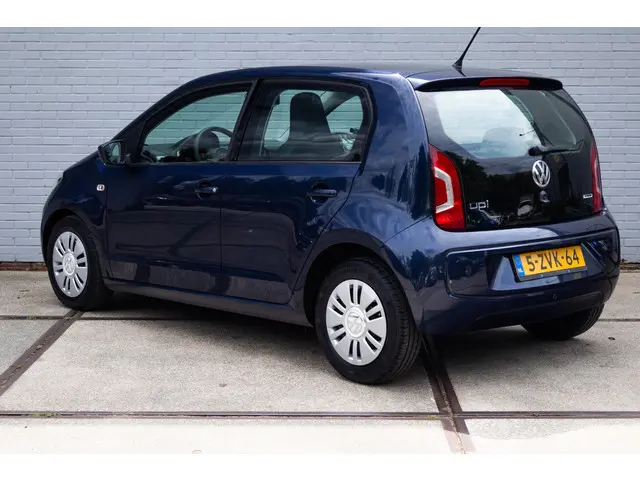 Volkswagen up! 1.0 move up! BlueMotion 2015 Benzine 10