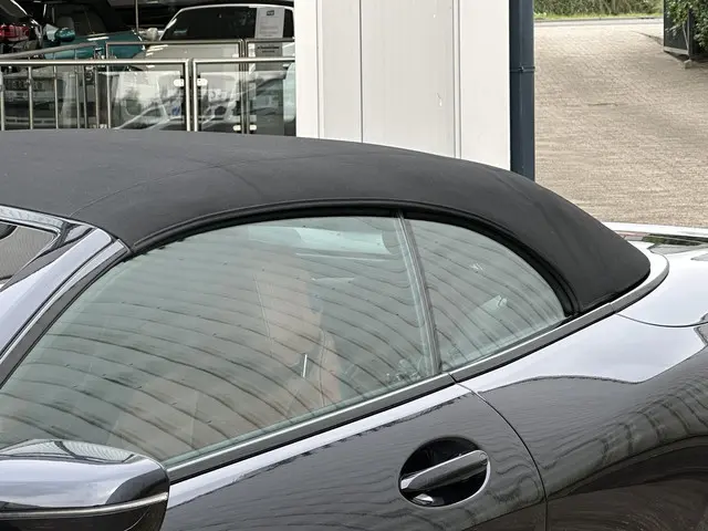 BMW 8 Serie 840i xDrive High Executive 2021 Benzine 23