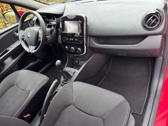 Renault Clio Estate 0.9 TCe Expression 2014 Benzine 19