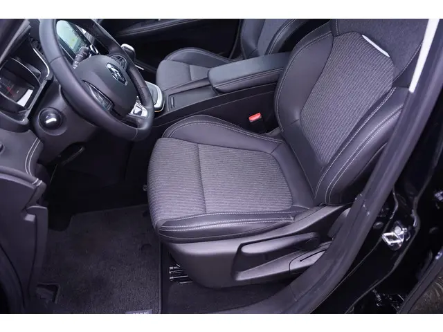Renault Grand Scénic 1.3 TCe Techno 7p. 2022 Benzine 28
