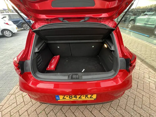 Mitsubishi Colt 1.0T MT First Edition 2024 Benzine 10