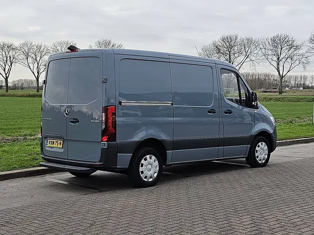 Mercedes-Benz Sprinter 211 2023 Diesel 3