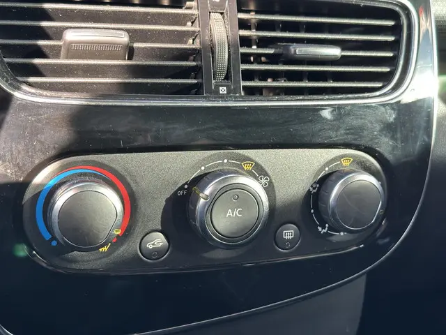 Renault Clio Estate 0.9 TCe Zen 2017 Benzine 19