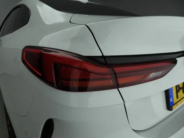 BMW 2 Serie Gran Coupe 220i 2022 Benzine 33