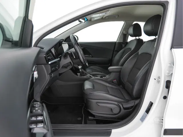 Kia Niro 1.6 GDi Hybrid DynamicLine 2021 Hybride Benzine 8