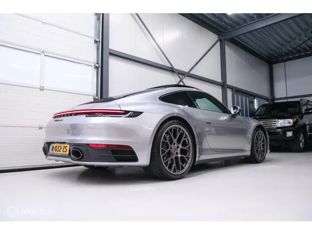Porsche 911 3.0 Carrera 2020 Benzine 17