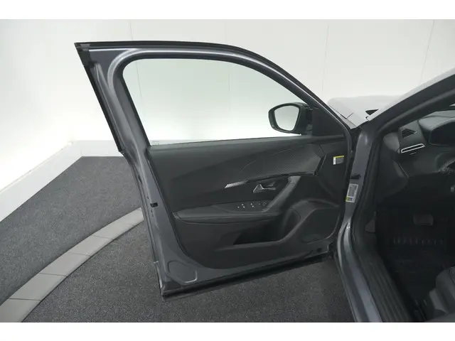 Peugeot 2008 PureTech 130 EAT8 Allure 2024 Benzine 65