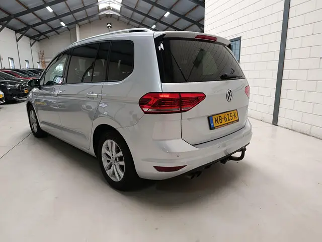 Volkswagen Touran 1.4 TSI Connected Series 2017 Benzine 9