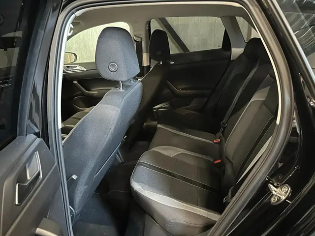 Volkswagen Polo 1.0 TSI R-Line 2022 Benzine 18