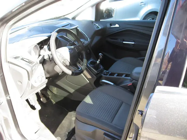 Ford C-MAX 1.0 Titanium 2015 Benzine 9