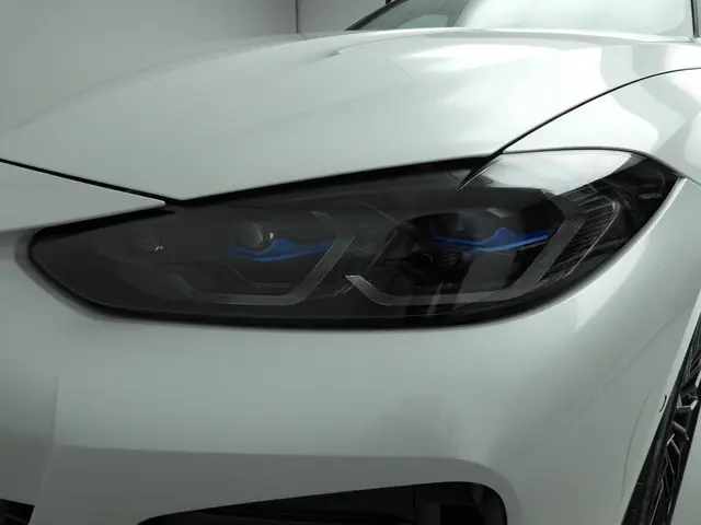 Alpina B4 ALPINA B4 Gran Coupe Allrad 2024 Benzine 40