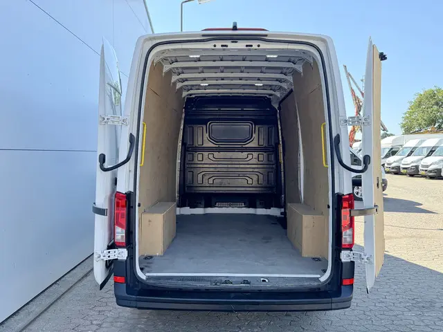 MAN TGE 3.140 2.0 TDI 2023 Diesel 10