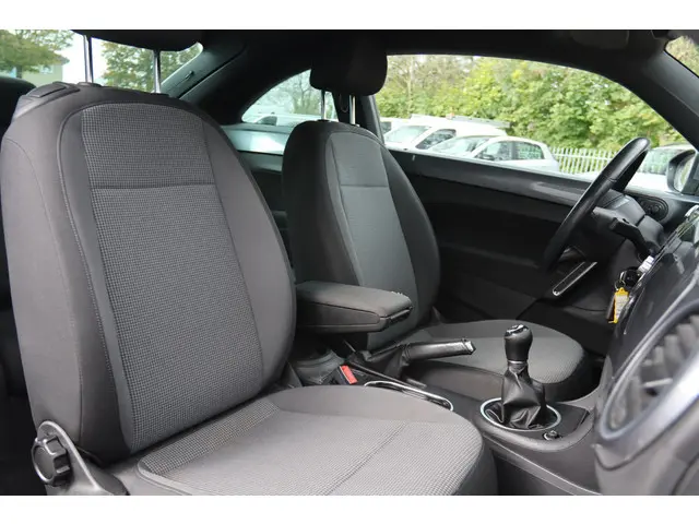 Volkswagen Beetle 1.2 TSI DESIGN 2013 Benzine 10