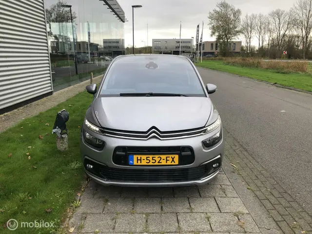 Citroën C4 Spacetourer 1.2 PureTech Shine 2018 Benzine 5