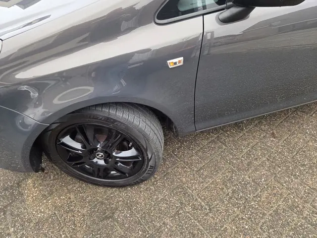 Opel Corsa 1.4-16V Design Ed 2014 Benzine 17