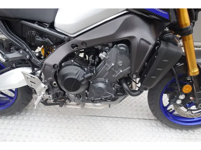 Yamaha MT 09 SP 2022 Benzine 9