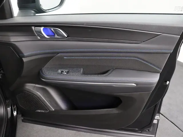 Lynk & Co 01 1.5 2023 Hybride Benzine 37