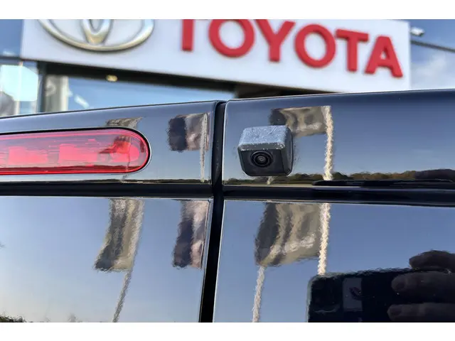 Toyota ProAce Worker 2.0 D-4D Live 2023 Diesel 33