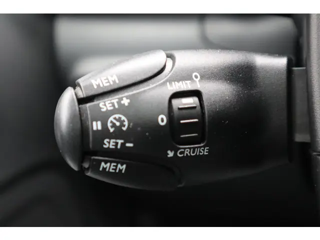Citroën C3 1.2 PURETECH S&S SHINE VTR SPORT 2019 Benzine 22