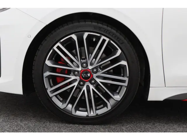 Kia ProCeed 1.6 T-GDI GT 2019 Benzine 27