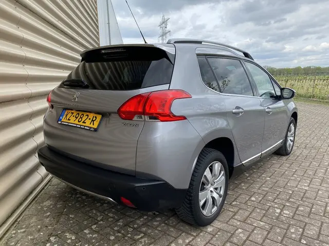 Peugeot 2008 1.2 PureTech Allure 2016 Benzine 31