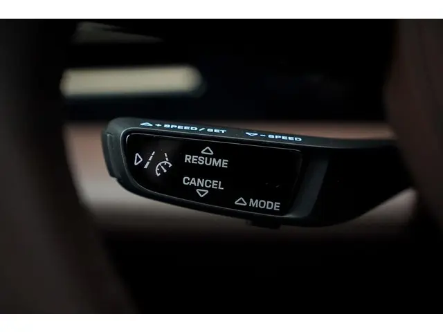 Porsche Taycan 79 kWh 2021 Elektrisch 19