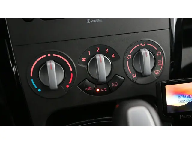Suzuki Splash 1.2i 94pk Automaat Exclusive 2014 Benzine 25