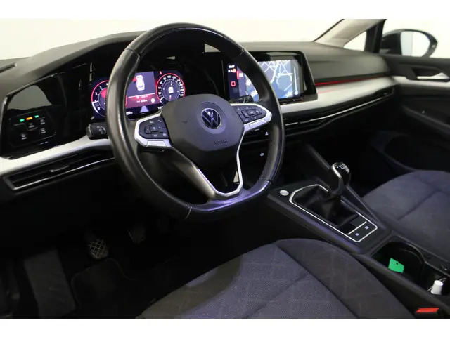 Volkswagen Golf Variant 1.0 TSI Life 2022 Benzine 19