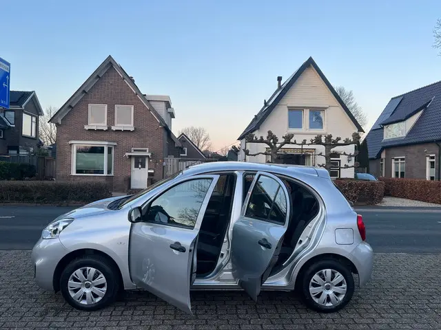 Nissan Micra 2