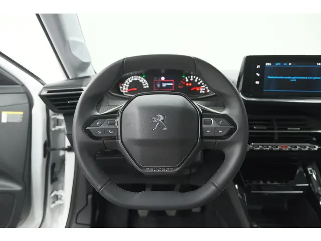 Peugeot 208 PureTech 100 Allure Pack 2023 Benzine 2