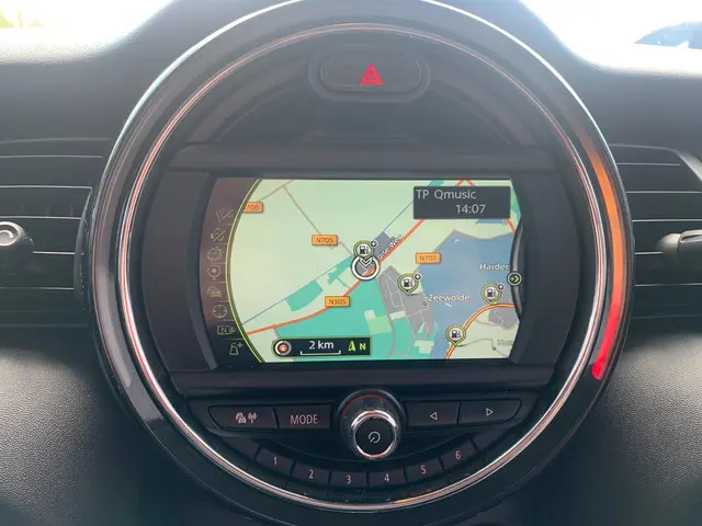 MINI Cooper Mini 1.5 / Navi / Cruise / Nap 2017 Benzine 14