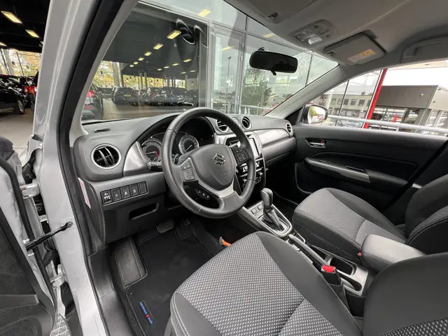 Suzuki Vitara 1.0 Boosterjet Select 2018 Benzine 24