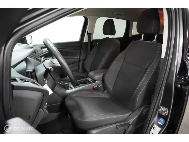 Ford Kuga 1.5 EcoBoost Titanium 2019 Benzine 25