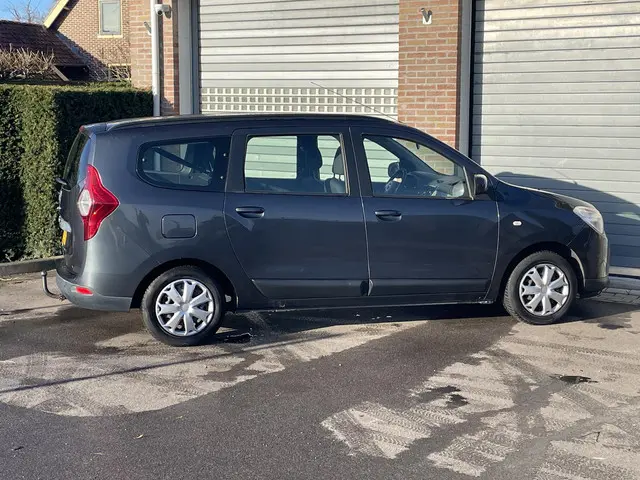 Dacia Lodgy 1.6 MPi 7p. 2013 Benzine 6