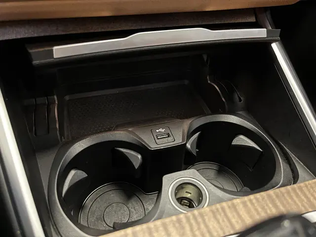 BMW 3 Serie 320i Luxury High Executive 2020 Benzine 38