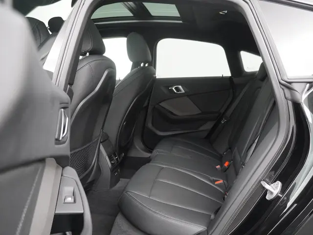 BMW 2 Serie Gran Coupé 220 2024 Benzine 25