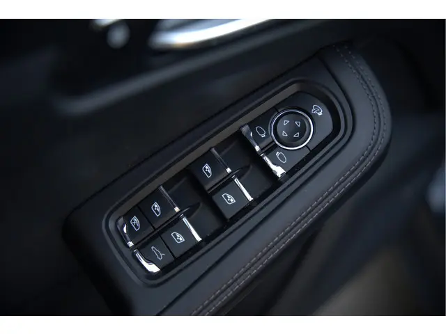 Porsche Macan 2.0 2019 Benzine 32