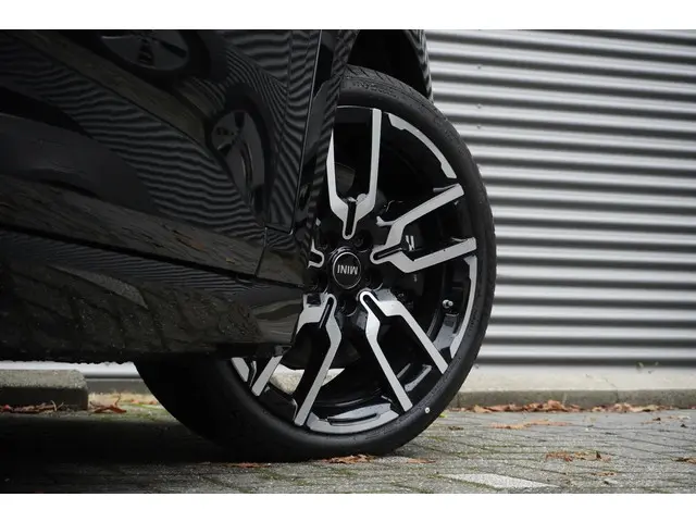 MINI Aceman E 2025 Elektrisch 23