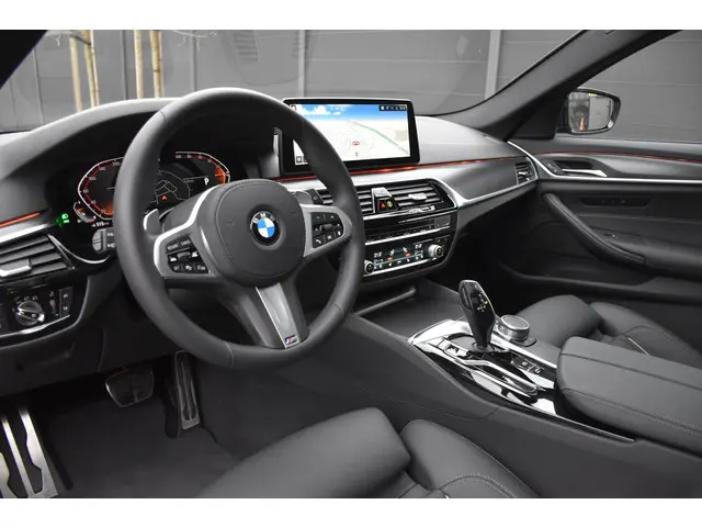 BMW 5 Serie Touring 540i xDrive 2020 Benzine 2
