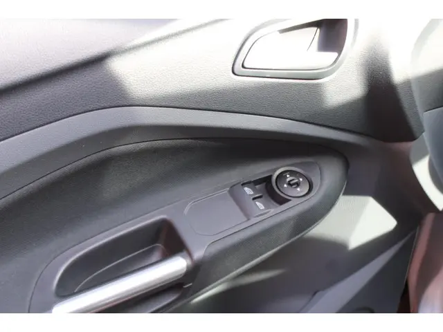 Ford C-MAX 1.0 Ambiente 2015 Benzine 14