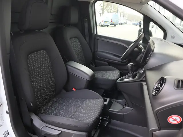 Mercedes-Benz eCitan 112 Pro L1 51 kWh 2025 Elektrisch 32