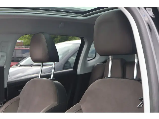 Peugeot 2008 1.6 VTi Féline 2013 Benzine 9