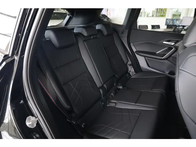 BMW iX1 eDrive20 2025 Elektrisch 8