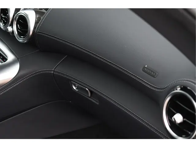 Mercedes-Benz AMG GT 4.0 S 2020 Benzine 38