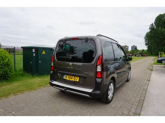 Peugeot Partner Tepee 1.2 PureTech Active 2016 Benzine 4