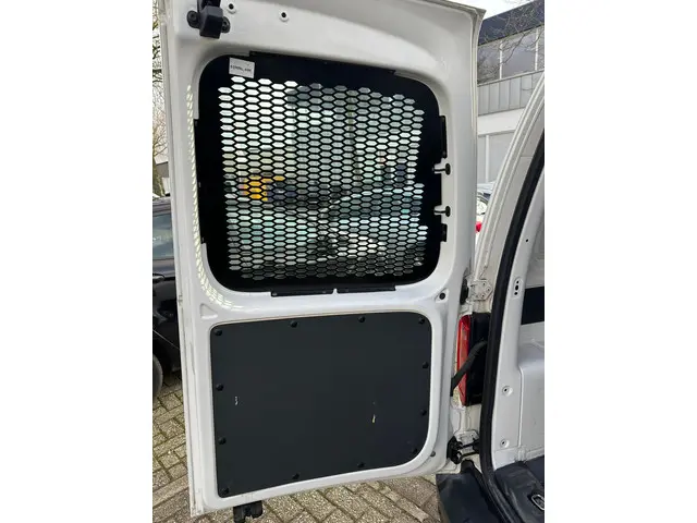 Volkswagen Caddy 2.0 TDI L1H1 BMT Trendline 2019 Diesel 17